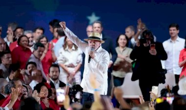 Lula Lança Candidatura à Presidência com Alckmin como Vice em Convenção do PT