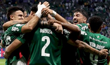 Palmeiras Goleia Corinthians e Mantém Pressão no Líder do Campeonato Brasileiro