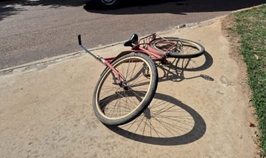 Ciclista fica em estado grave após forte colisão com moto em bairro de Sinop