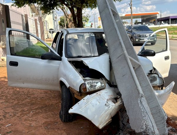 Acidente em Sorriso: Condutor colide com poste após perder o controle do veículo