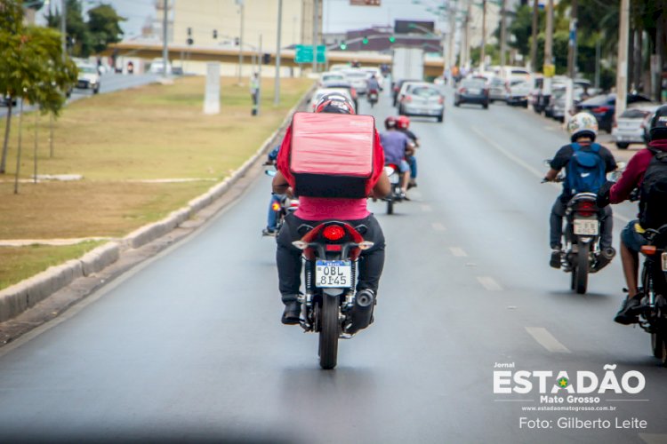 Delivery não é só coisa de jovem: Boomers superam Gen Z no consumo, revela pesquisa | Estadão MT