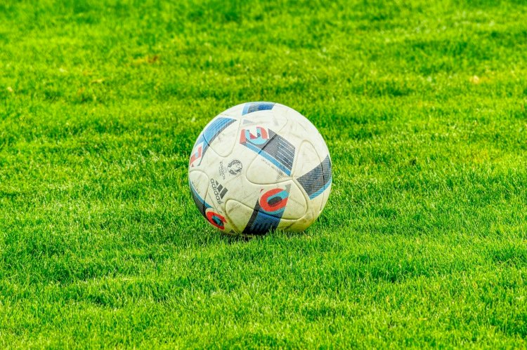 Agenda de Jogos do Domingo: Destaques do Futebol Nacional e Internacional