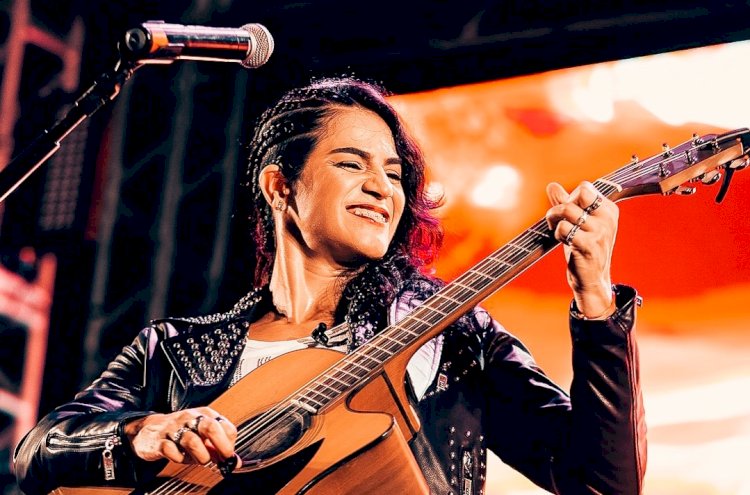Cantora Allane Carvalho Anuncia Saída de Sinop Após Novo Boicote Político
