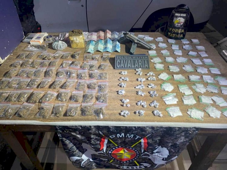 Cavalaria da Polícia Militar apreende 386 porções de drogas e prende dois homens em Juína