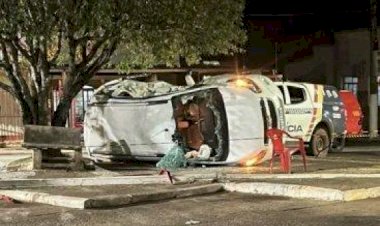 Viatura da PM se choca com veículo em cruzamento e bebê de 2 meses morre