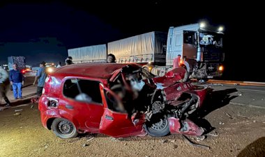 Indígenas morrem em colisão frontal entre Fiat Uno e carreta na BR-158; vídeo