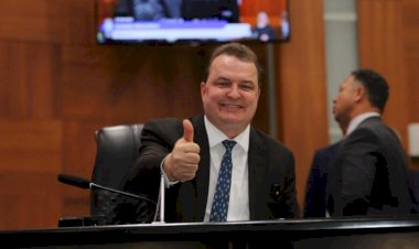 Deputado Max Russi mostra força e leva mais de 20 prefeitos para o Podemos