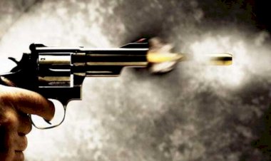 Rapaz é baleado no pé por dupla armada e “desconhece” motivação do disparo