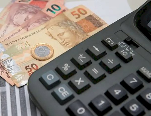 Brasileiro trabalhou 150 dias em 2026 apenas para pagar tributos, aponta estudo do IBPT
