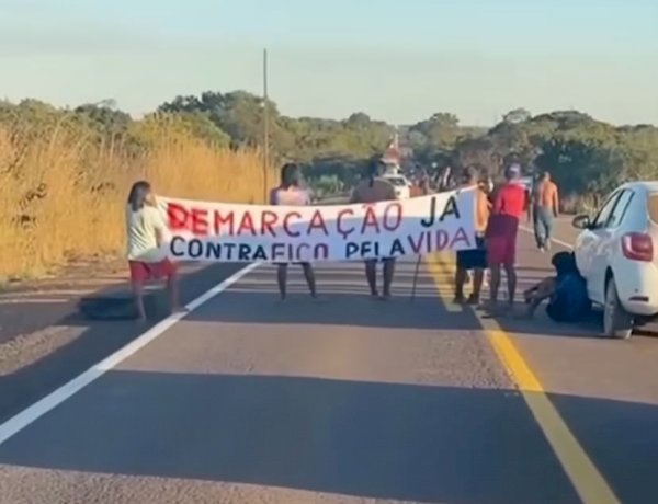 Manifestação de indígenas bloqueou trecho da BR-158 entre Nova Xavantina e Água Boa