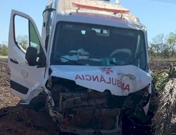 Gestante dá à luz após ambulância se envolver em acidente em MT