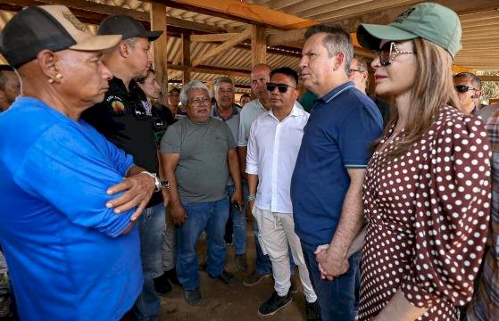 Primeira-dama de MT comemora projeto de construção de casas em aldeia atingida por incêndio