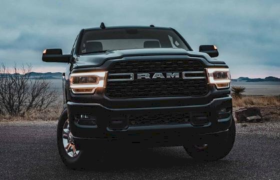 PM filma tombamento e é atropelado de propósito por motorista de Dodge Ram