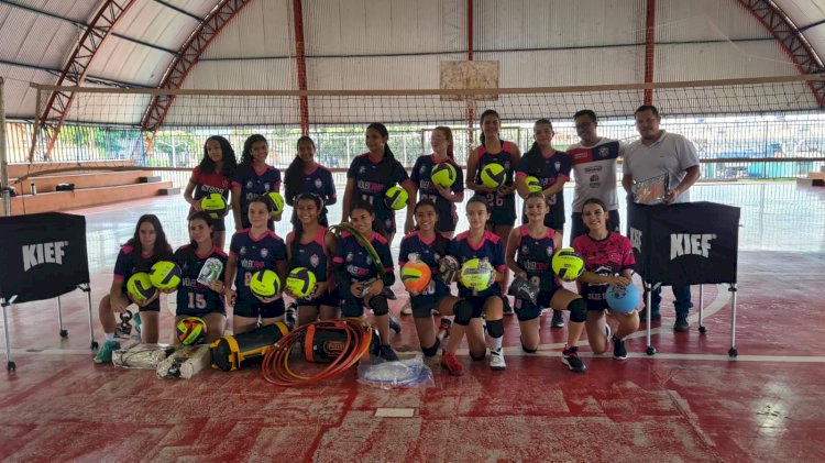 Prefeitura de Campinápolis entrega kits esportivos ao Projeto Segundo Tempo