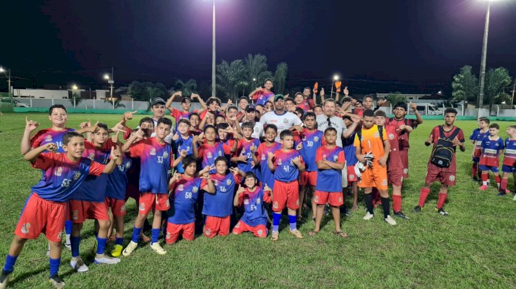Jogadores de Campinápolis participam de torneio esportivo em Querência
