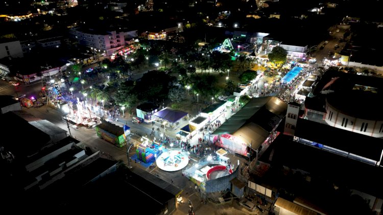 Edu dos Bonecos se apresenta na Festa de Santo Antônio e VI Expoarte de Barra do Garças/MT