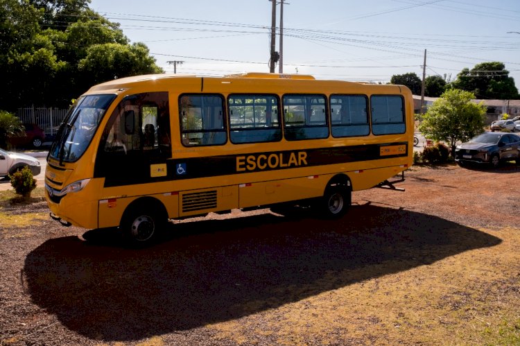 Prefeitura de Campinápolis adquire novo ônibus escolar