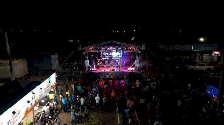 Santa Ifigênia Banda Show e Rondes do Forró animam o público no primeiro dia do 3º Festival de Pesca de Campinápolis