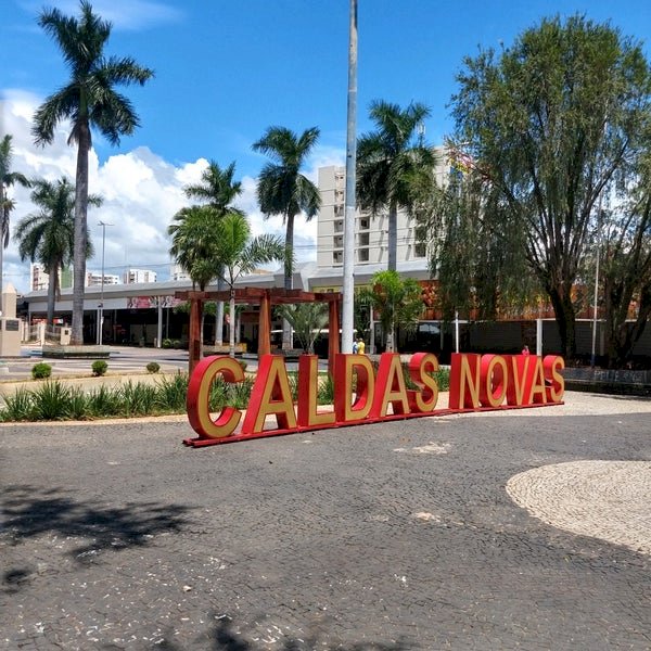 Caldas Novas terá cobrança de taxa de turistas com valores que podem chegar a R$ 183