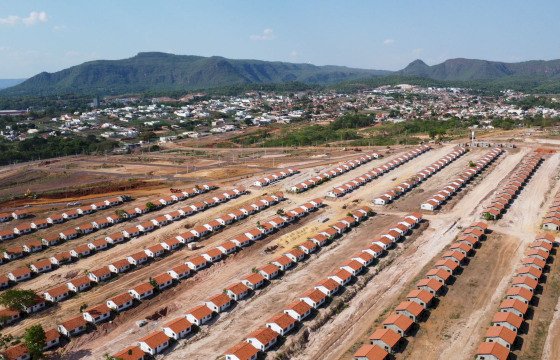 Engenheiros são denunciados por desvio de R$ 10 milhões em obras de casas populares
