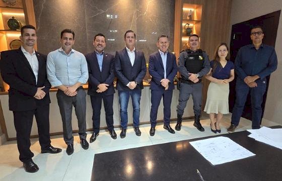 Governador anuncia Lei Orgânica para impulsionar carreiras na PM e Bombeiros de MT
