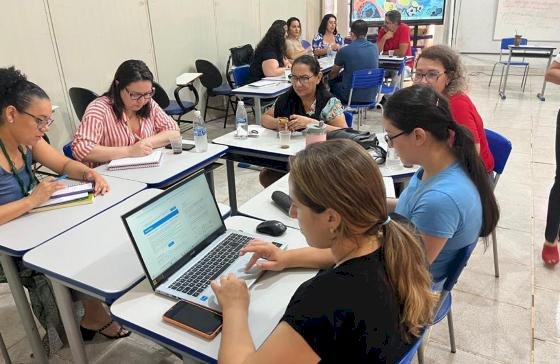 Mais de 70 profissionais concluem especializações na Escola de Saúde Pública em 2024
