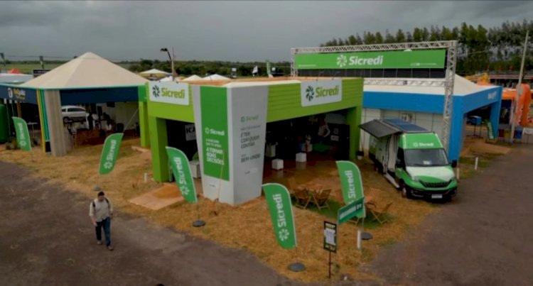 Sicredi Araxingu completa 11 anos de parceria com o Dinetec; cooperativa patrocina a feira desde a primeira edição
