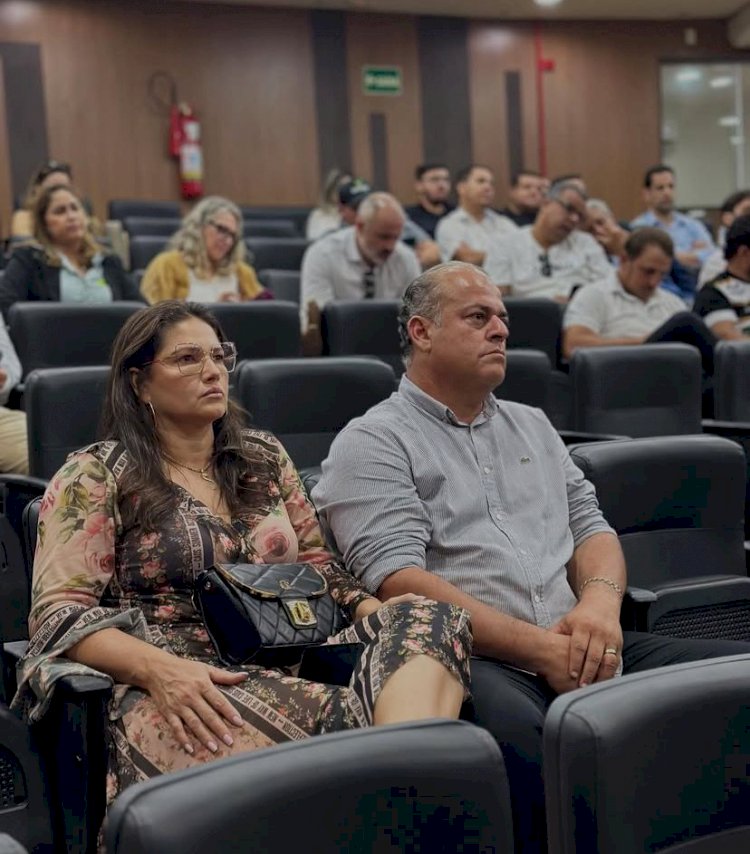 Vice-prefeito de Novo São Joaquim e esposa participam de palestras voltadas à gestão pública em Cuiabá