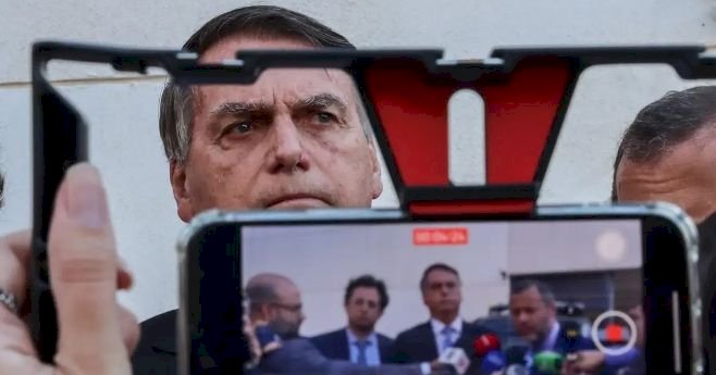 PGR denuncia Bolsonaro e mais 33 por tentativa de golpe de Estado