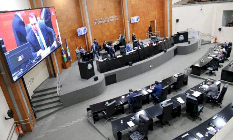 Assembleia aprova proposta do Governo para redução de 30% sobre o “Fethab da vaca”