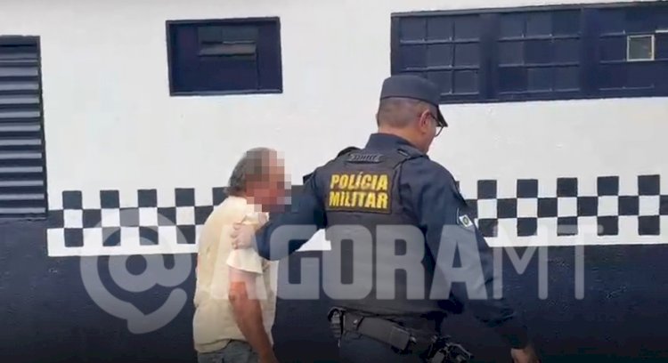 Idoso de 66 anos é preso ao ser flagrado abusando sexualmente de cachorro em Barra do Garças