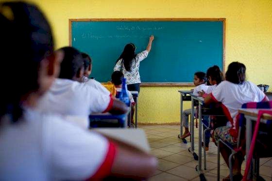 Professores conquistam direito de acumular cargos públicos de qualquer natureza com promulgação da EC 138