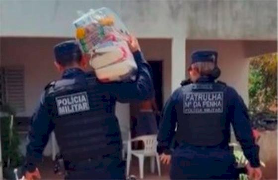 PM distribui cestas básicas para mulheres em situação de vulnerabilidade em Barra do Garças