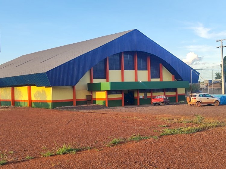 Um ginásio, R$ 2,8 milhões para uma única manutenção: investigação jornalística mira gastos da gestão Fábio Faria em Canarana