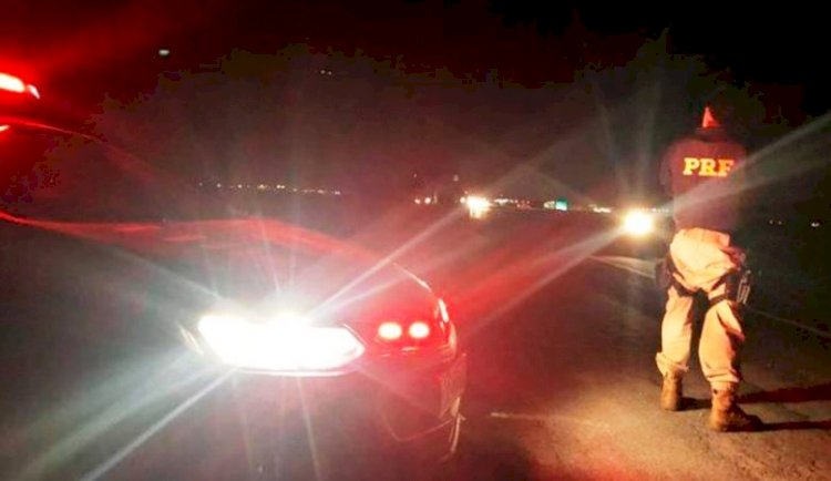 Quatro indígenas morrem após carreta carregada de ovos tombar e atingir carro na BR-070, em General Carneiro